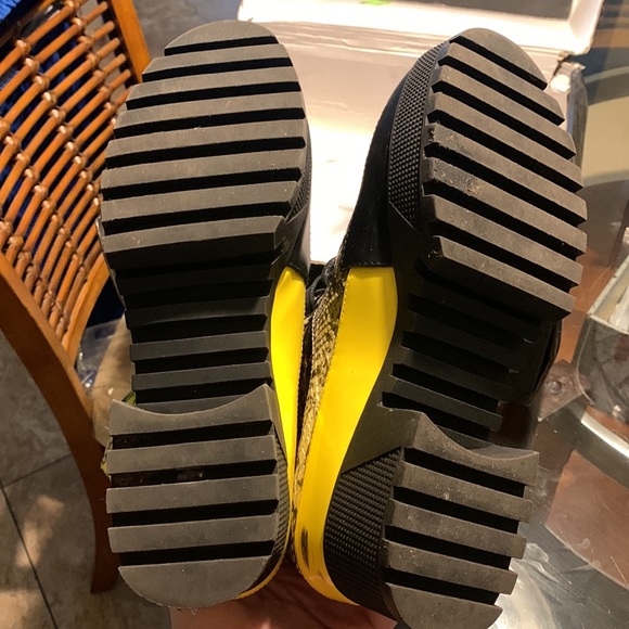 Leopard/snake skin boots w/box - Picture 3 of 4